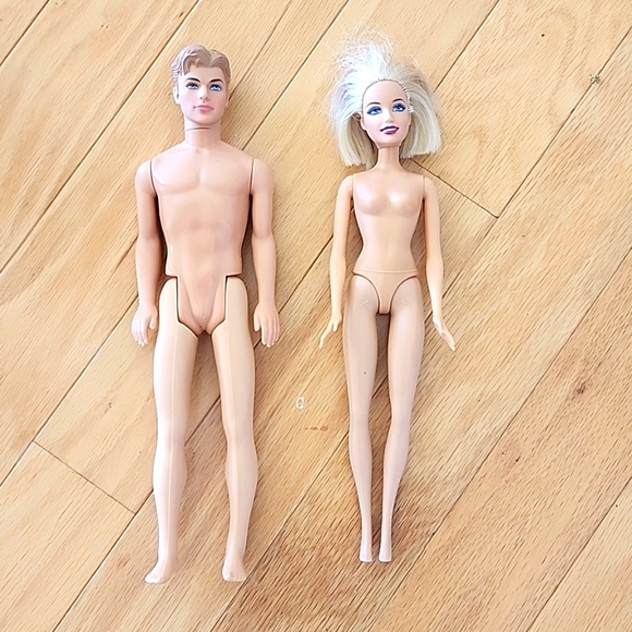 Barbie and Ken dolls - Picture 1 of 6
